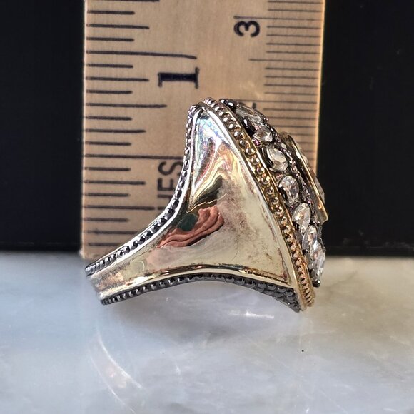 Crystal-Embellished Heart Ring - Picture 5 of 8